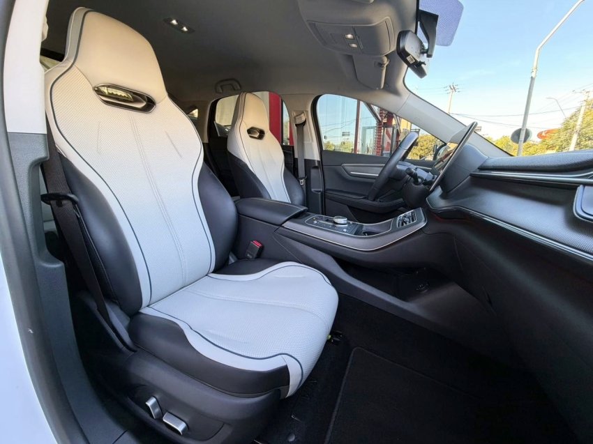 BYD King 09