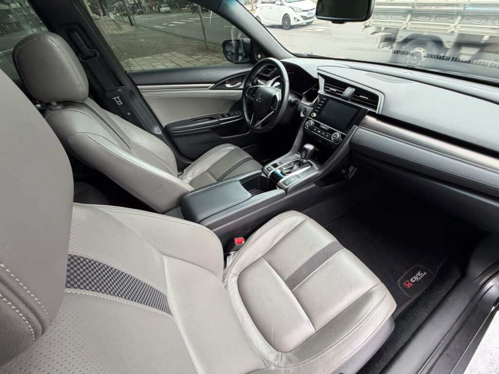 honda-civic-touring-cinza-formula-car-multimarcas-10