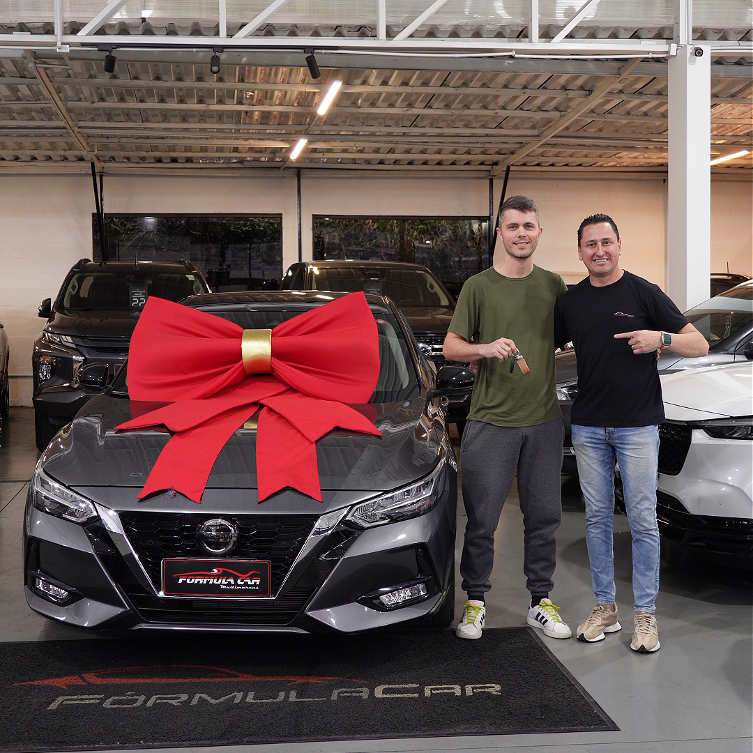 Cliente sentra cinza